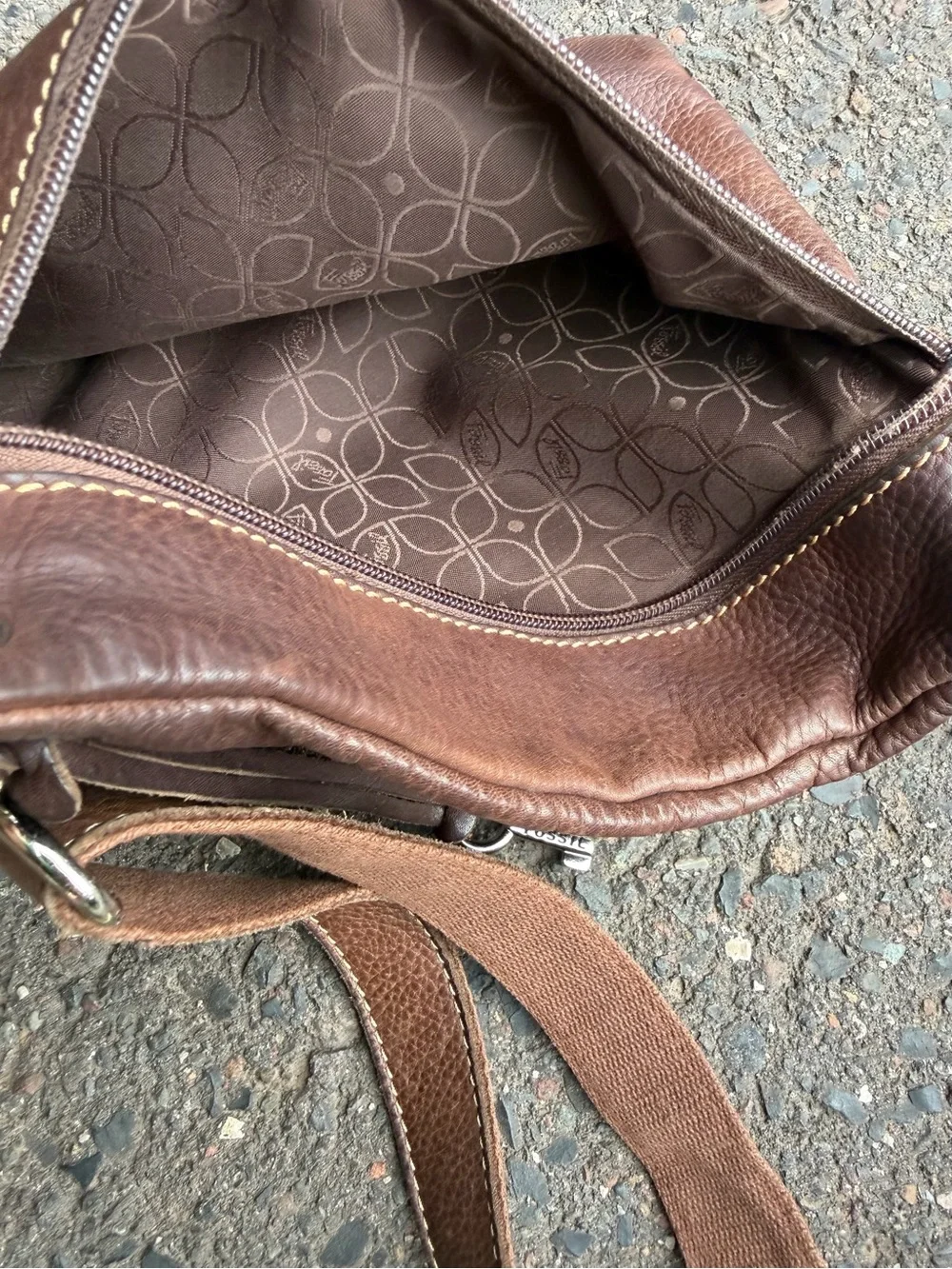 Fossil Brown Leather Crossbody Bag with Multiple Front Pockets